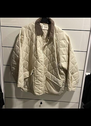 Pull and bear kapitone mont