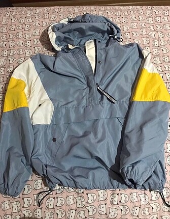 Bershka yağmurluk