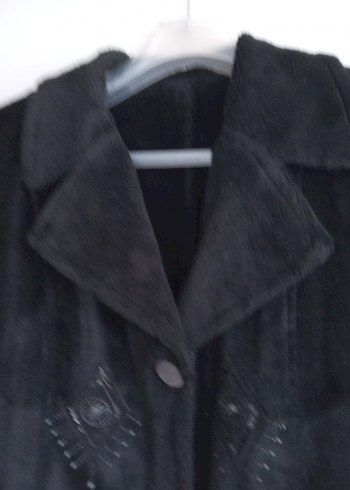 Siyah Nakışlı Süet Kadın Uzun Kaban - Görsel 2