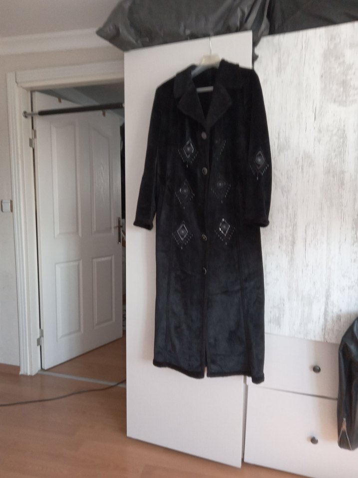 Siyah Nakışlı Süet Kadın Uzun Kaban - Görsel 5