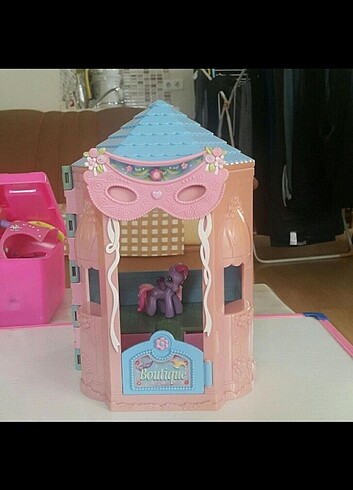 Barbie evi 