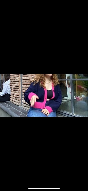 Trendyol & Milla Lacivert pembe crop hırka