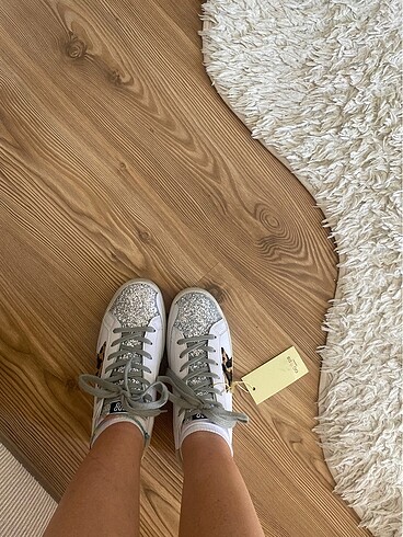 Golden Goose Deluxe golden goose