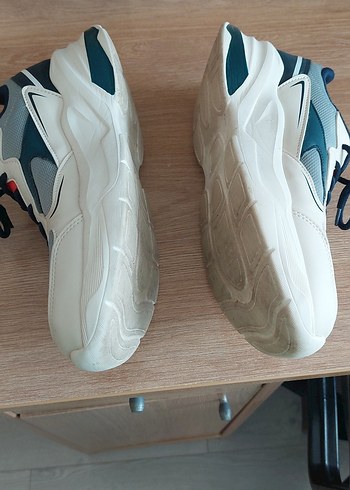 Gri Beyaz Bağcıklı Spor Ayakkabı - Görsel 2