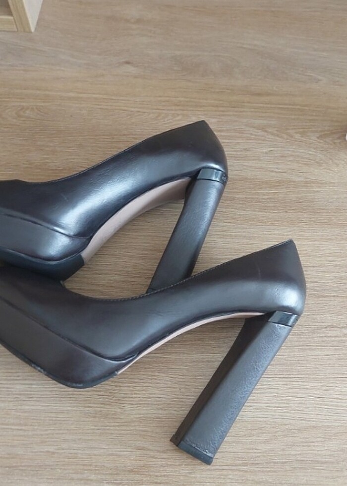 Topuklu ayakkabı - Görsel 3