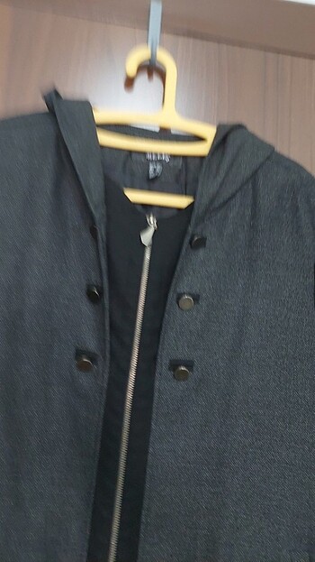 Kapşonlu pardesu - Görsel 2