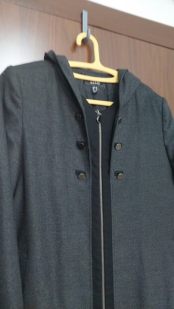 Kapşonlu pardesu - Görsel 4