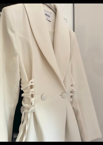 s Beden Henza yanları bağcıklı Beyaz Düğmeli Kadın Blazer Ceket
