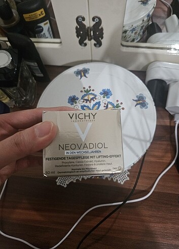 Vichy neovadiol gündüz bakım kremi 