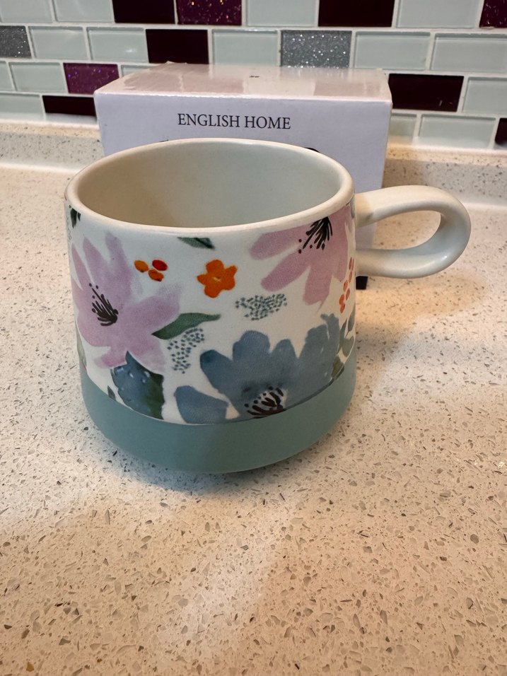 Pastel Çiçek Desenli Beyaz Seramik Kupa - Görsel 2