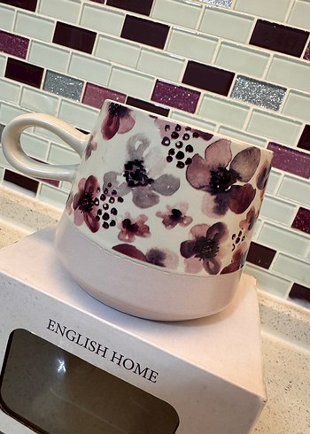 Mor Çiçek Desenli Seramik Kupa - Görsel 2