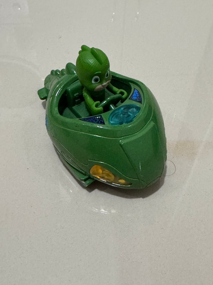 Yeşil Figürlü Oyuncak Araç - Görsel 2