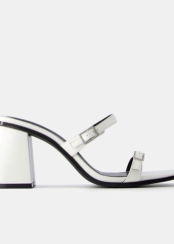 bershka topuklu beyaz sandalet