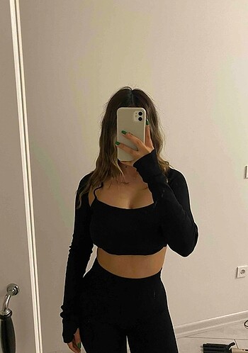 siyah y2k crop