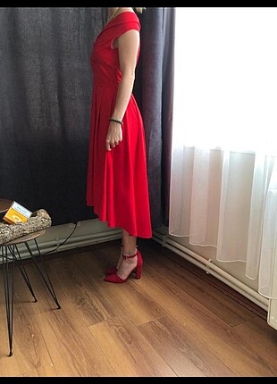 38 Beden Kırmızı elbise