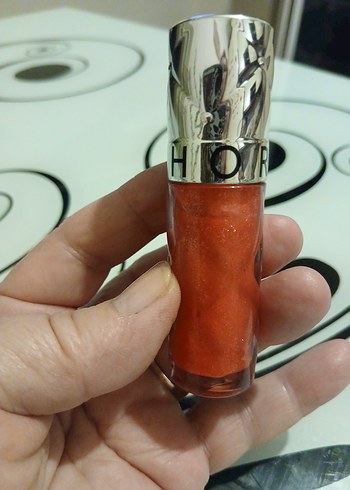 Parlak Kırmızı Dudak Parlatıcısı - Görsel 3