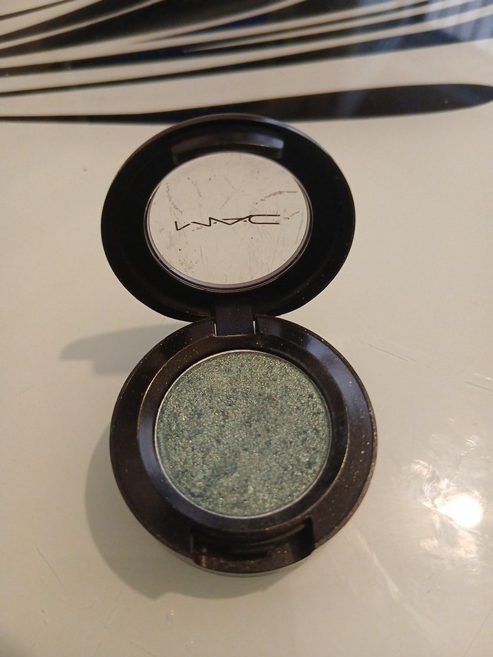Shiny Haki Renkli M.A.C Göz Farı - Görsel 3