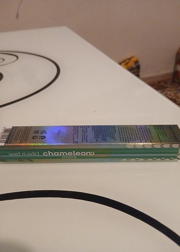 Çok Renkli Işıltılı Eyeliner - Görsel 2