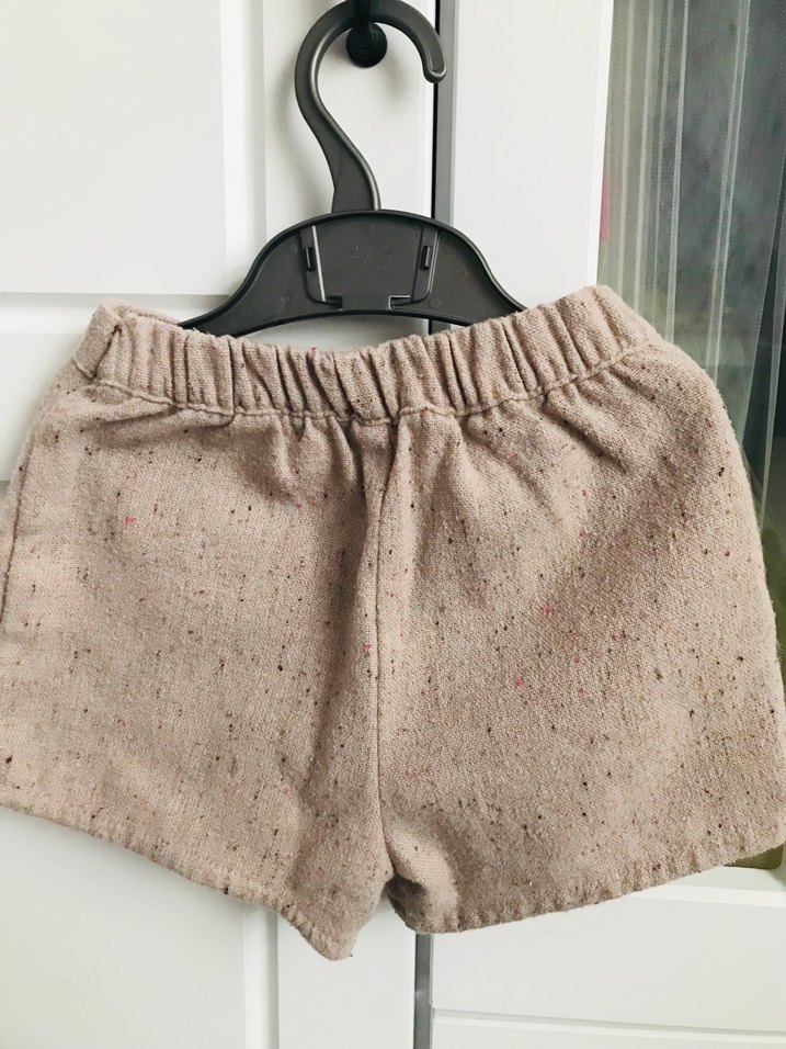 Düğmeli Bej Kız Yün Şort - Görsel 3