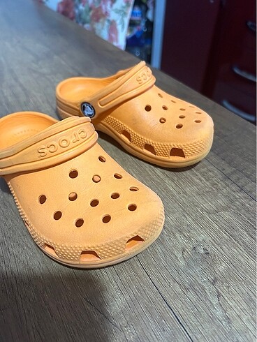 Crocks