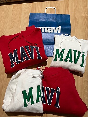 Sweatshirt