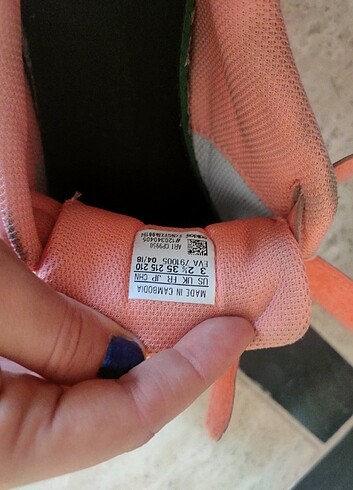 35 Beden turuncu Renk Adidas Spor ayakkabı 