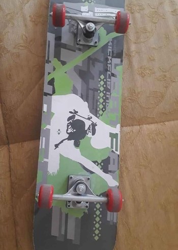 Yeşil Desenli Çocuk Kaykay Tahtası - Görsel 2