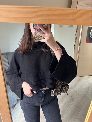 Trendyol & Milla bej&siyah ikili boğazlı crop kazak
