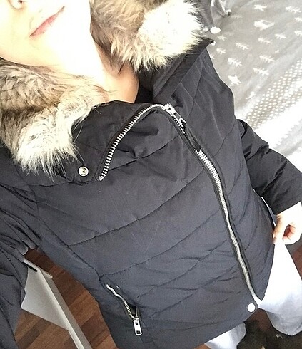 Bershka kürklü mont - Görsel 2