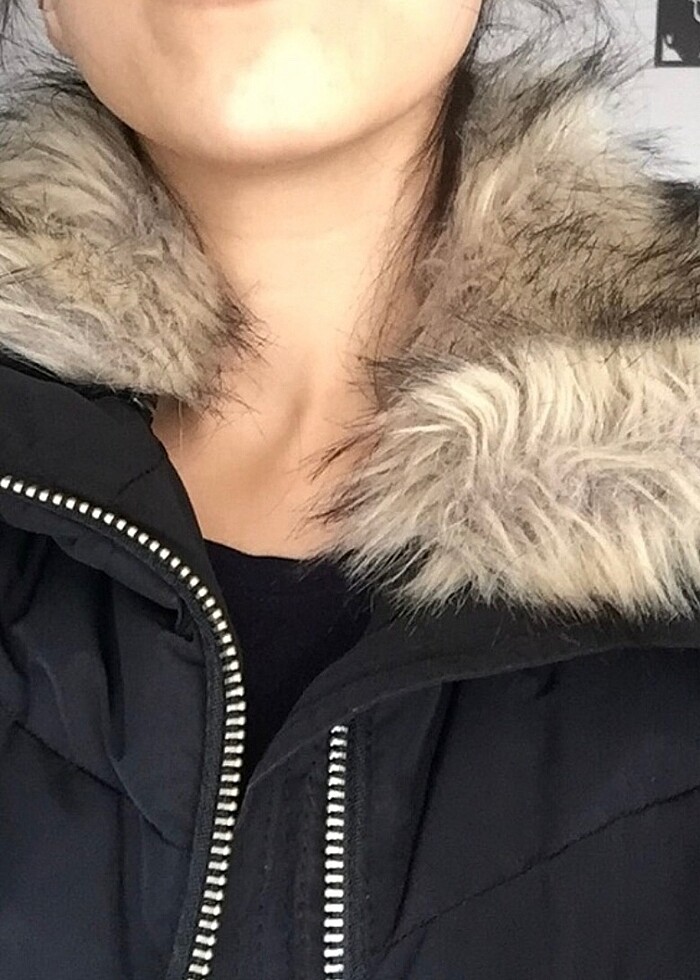 Bershka kürklü mont - Görsel 3