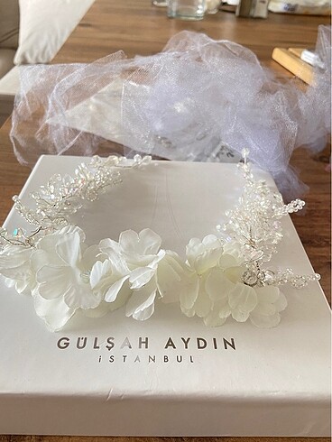 Gelin saç aksesuarı