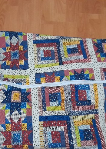 Çok Renkli Desenli Yorgan - Görsel 2