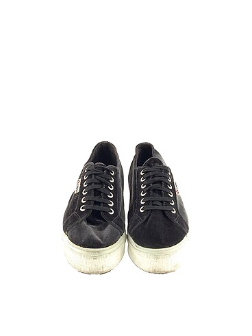 39,5 Beden Superga Spor Ayakkabı %70 İndirimli.
