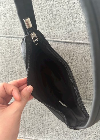 Siyah çanta - Görsel 2