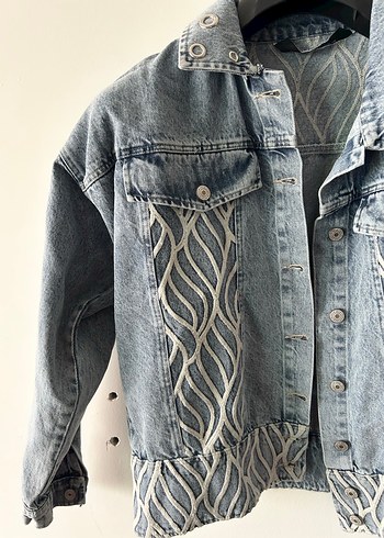 Nakışlı Düğmeli Kadın Kot Ceket - Görsel 2