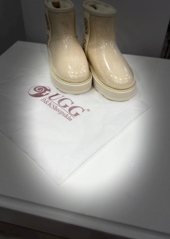 Ugg Bej Kadın UGG Tüylü Dolgu Topuk Bot