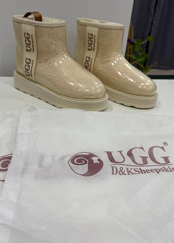 Bej Kadın UGG Tüylü Dolgu Topuk Bot