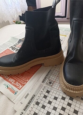 41 Beden siyah Renk Mango kışlık bot