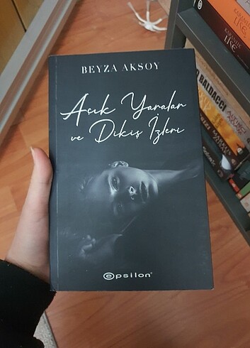 Açık Yaralar ve Dikiş İzleri (imzalı)