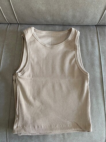 Krem bej crop