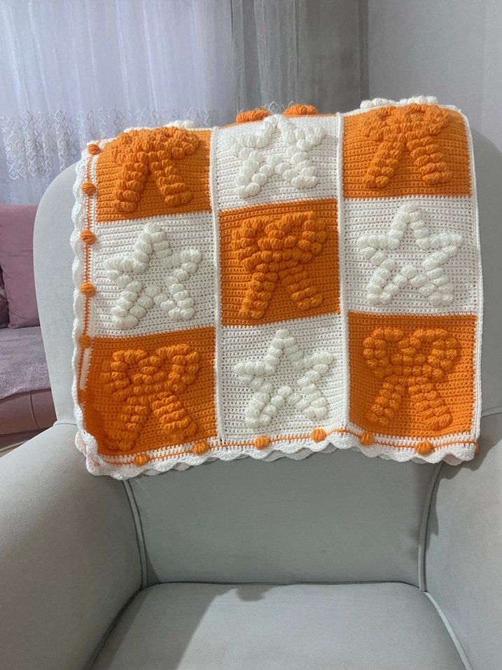 Turuncu Beyaz Kareli Çocuk Örgü Battaniye - Görsel 3