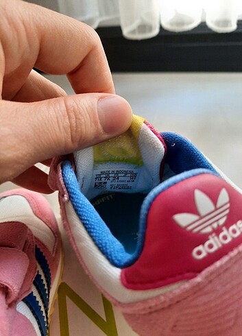 24 Beden çeşitli Renk Kız çocuk adidas spor ayakkabısı