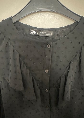 xs Beden Zara Uzun Kollu Siyah Nakışlı Fırfırlı Elbise