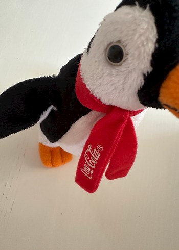 Diğer Coca-Cola Lisanslı Renkli Penguen Peluş Oyuncak