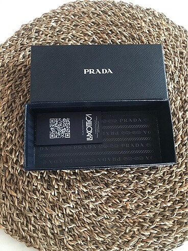 Prada Prada Gözlük kutusu