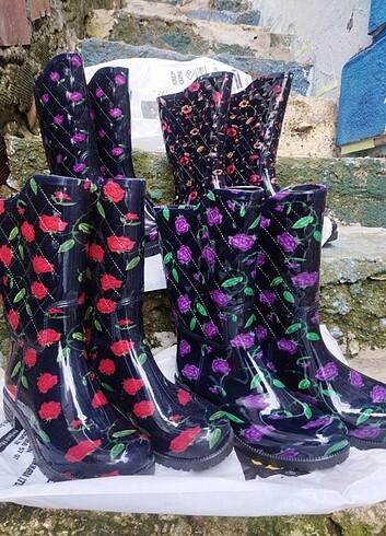 37 Beden BAYAN ÇİÇEKLİ ÇİZME MODELİ