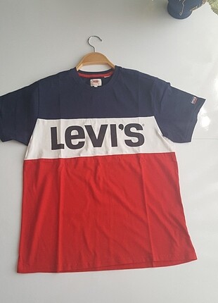 Lewis tshirt