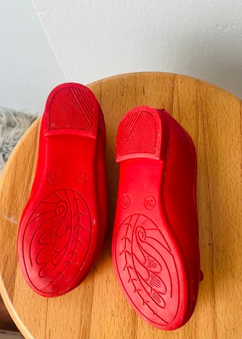 Kız Çocuk Kırmızı Fiyonklu Babet - Görsel 3