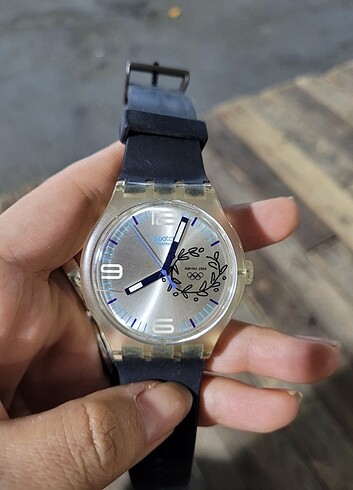 En büyük boy Swatch Plastik Saat. Kadran detayı ve görüntüsü ile