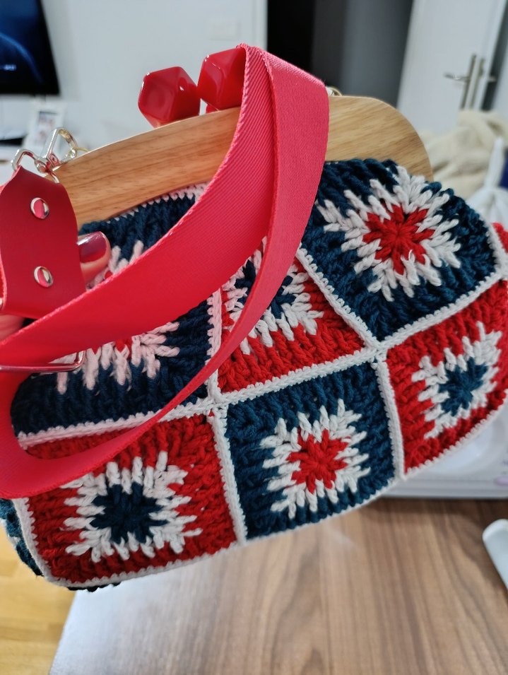 Renkli kar tanesi motifli örgü clutch - Görsel 5